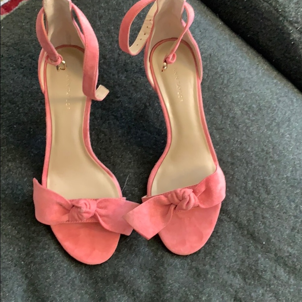 Suede sandal with bow